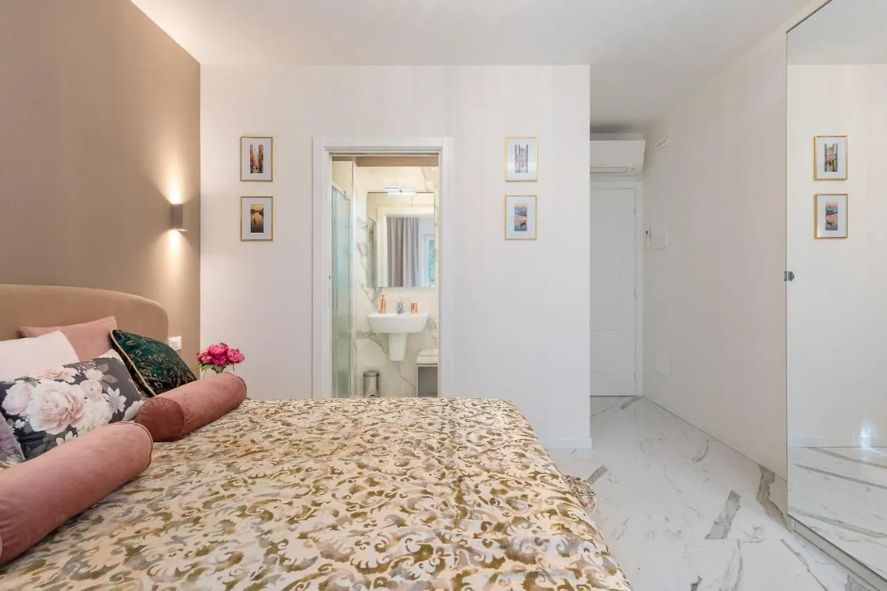 Guest house Ca' Dei Cedri Hotel Mestre
